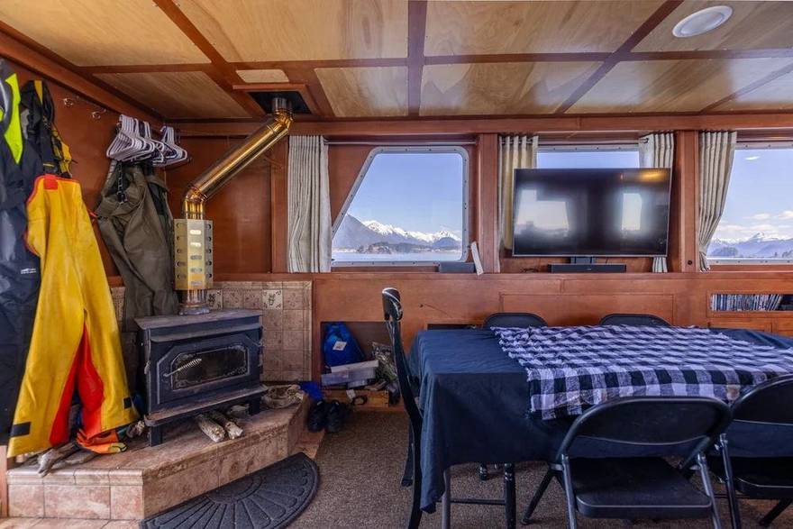 Fishing and hunting moments aboard Alaskan Outlaw Adventures in Sitka, Alaska